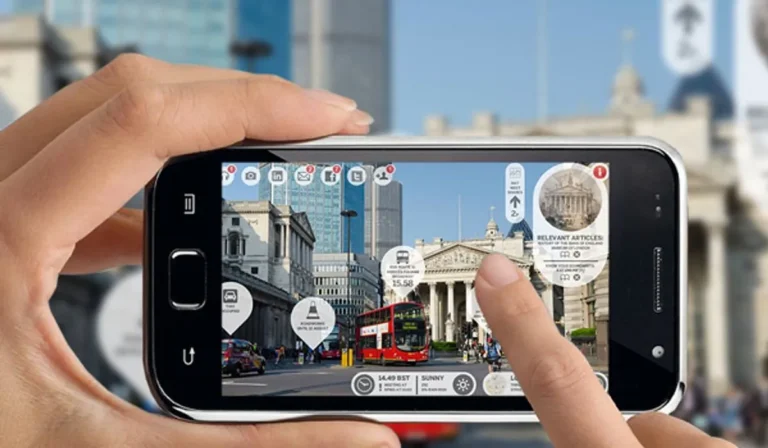 Peran Utama Aplikasi Mobile dalam Industri Pariwisata