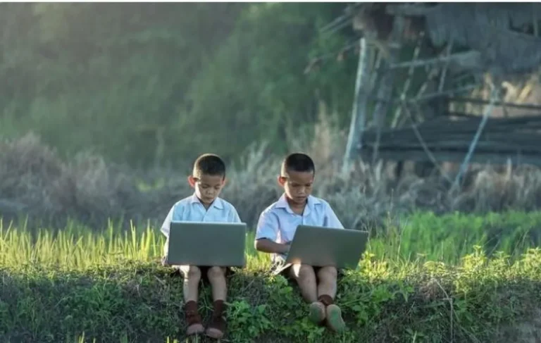 Revolusi Edukasi melalui Teknologi Canggih