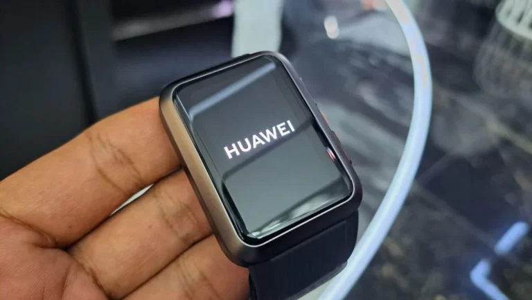 Smartwatch: Menjelajahi Fitur EKG Pemantauan Kesehatan Jantung yang Akurat